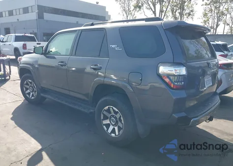 2021 Toyota 4Runner Trd Off Road z USA, uszkodzony, nr VIN JTEPU5JR1M5931205